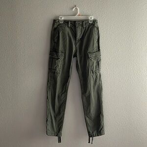 American Eagle men’s cargo pants